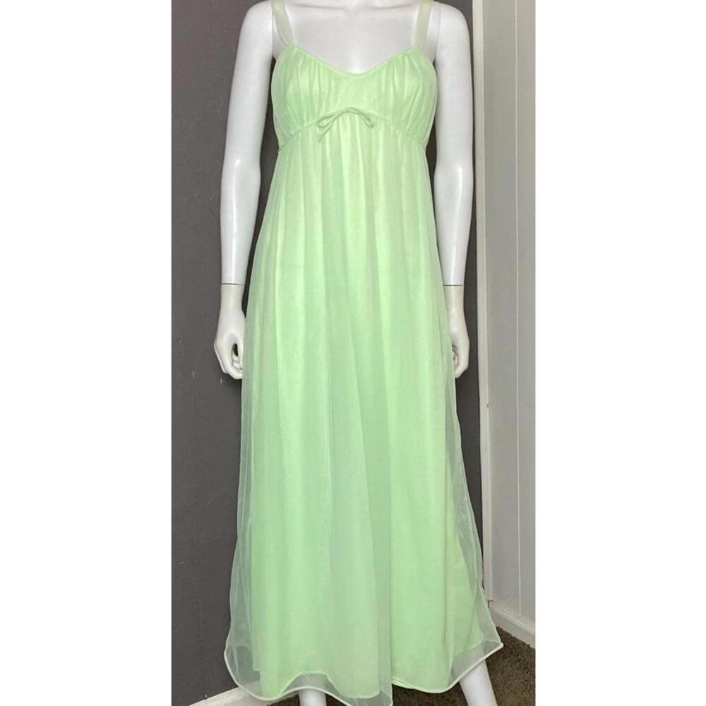 Elegant Green Nightgown